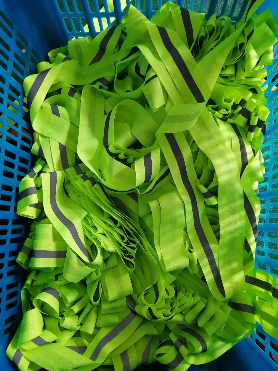 reflective ribbon