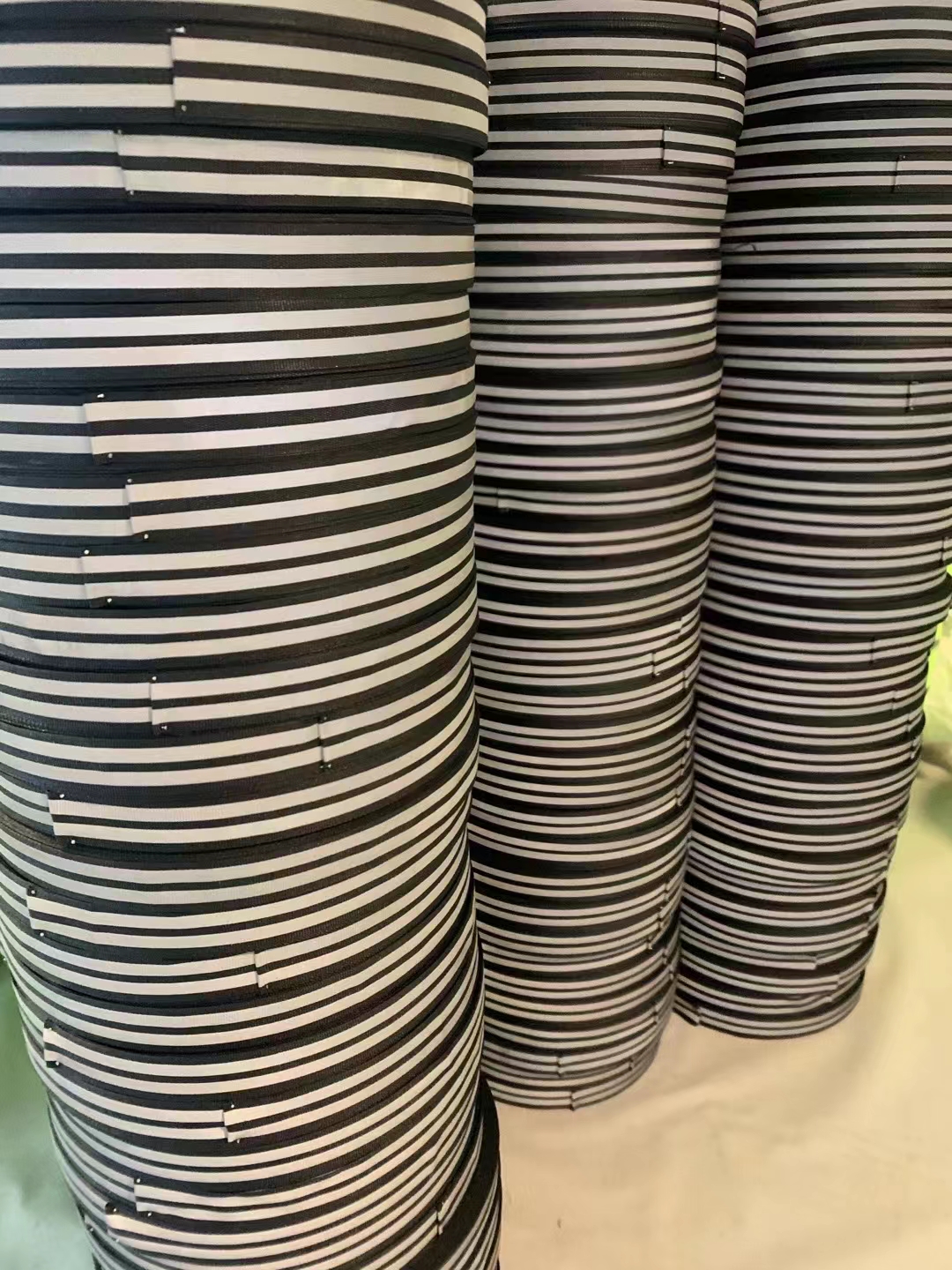 reflective ribbon