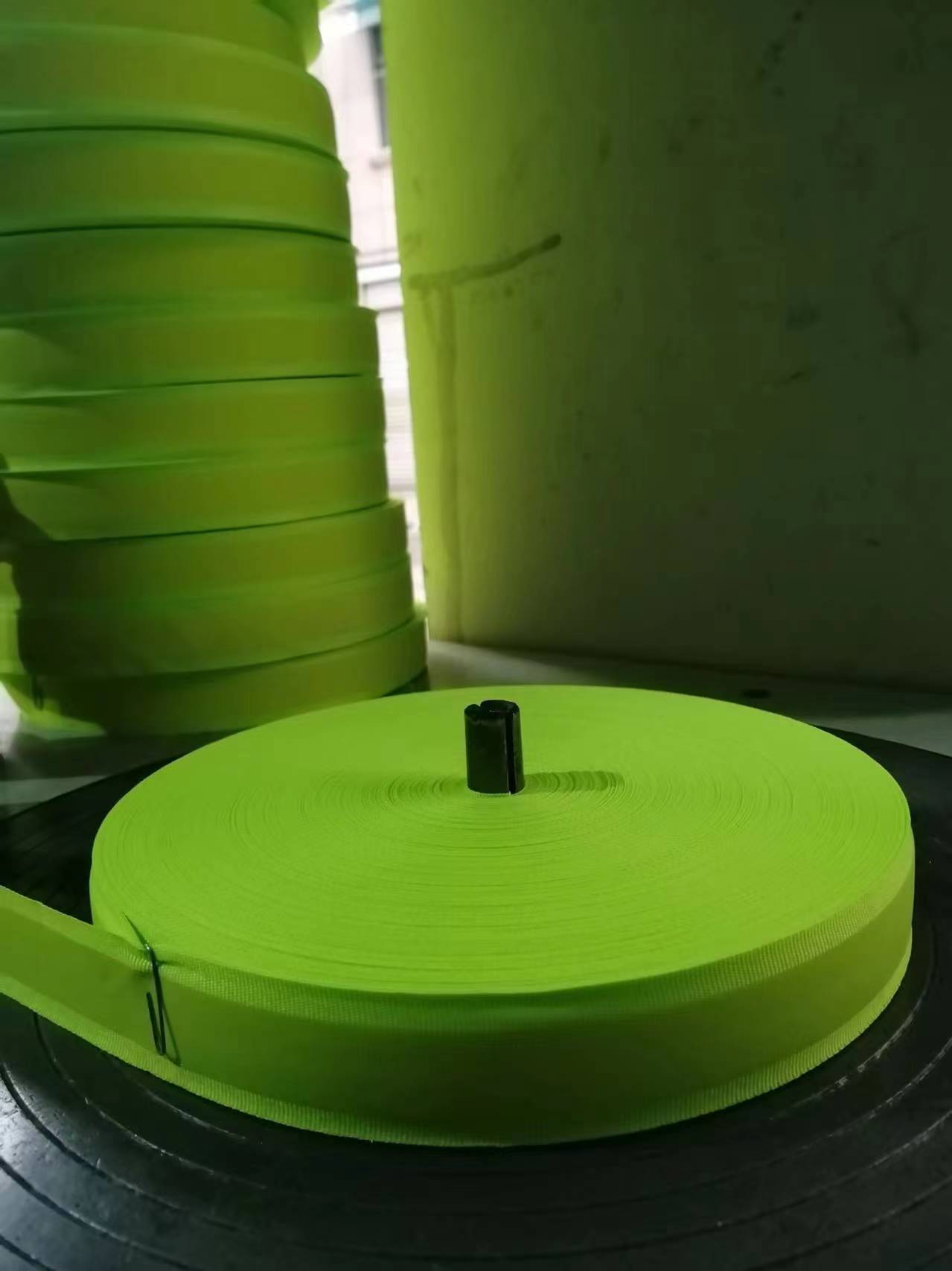 reflective ribbon